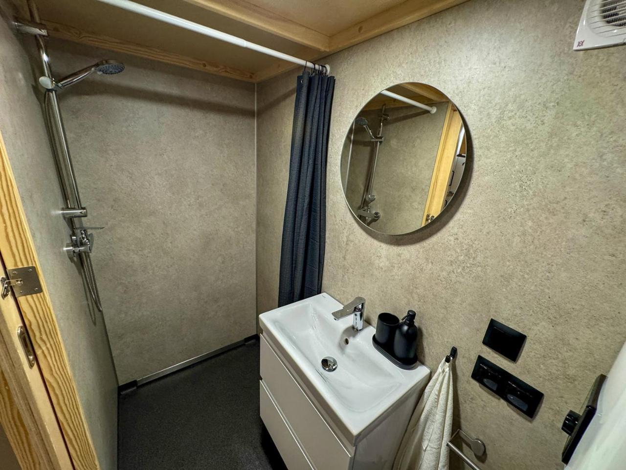 Chalepe 20 Komfortowe Domki "Tiny House" Chałupy Exteriör bild